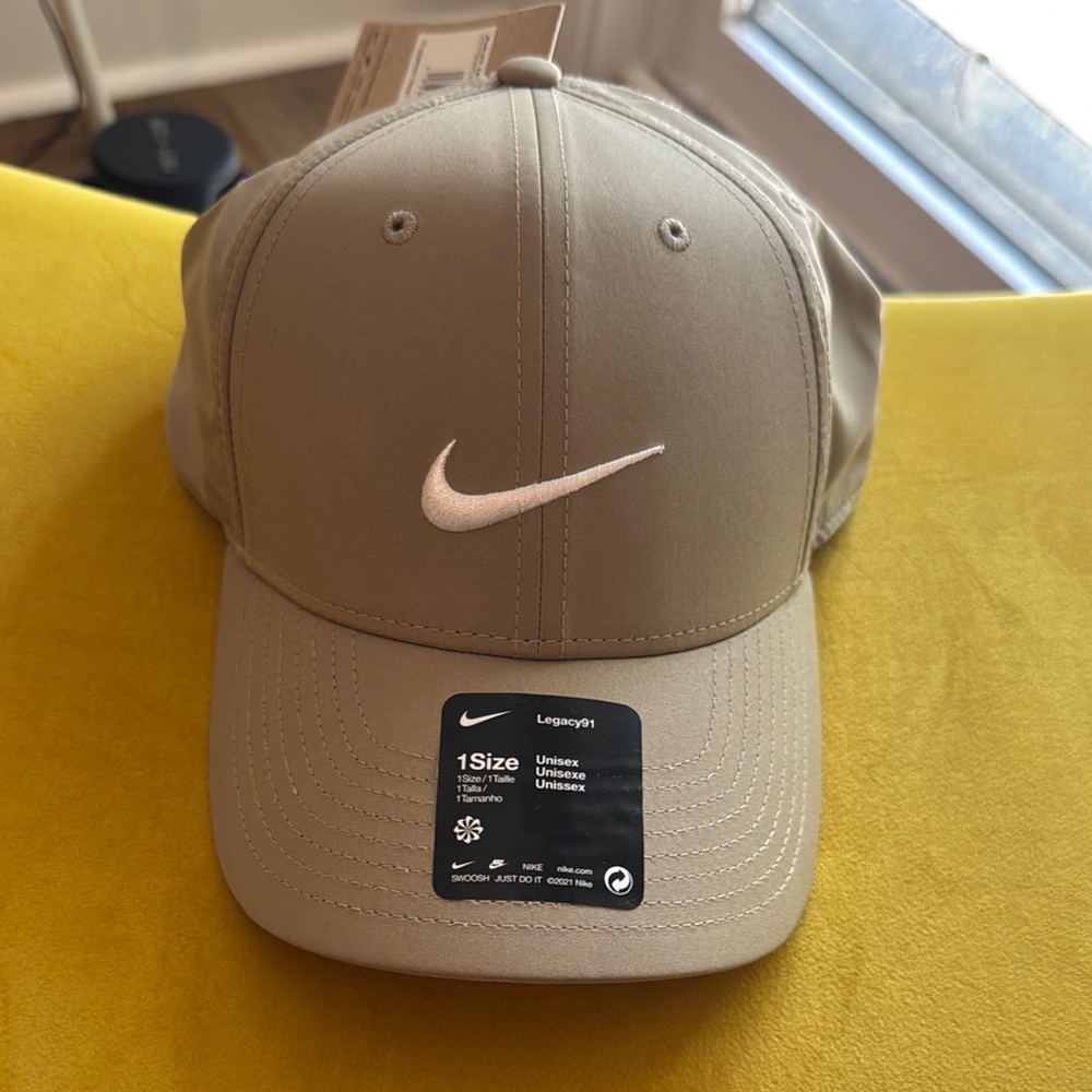 Nike Tan Cap - Picture 7 of 7
